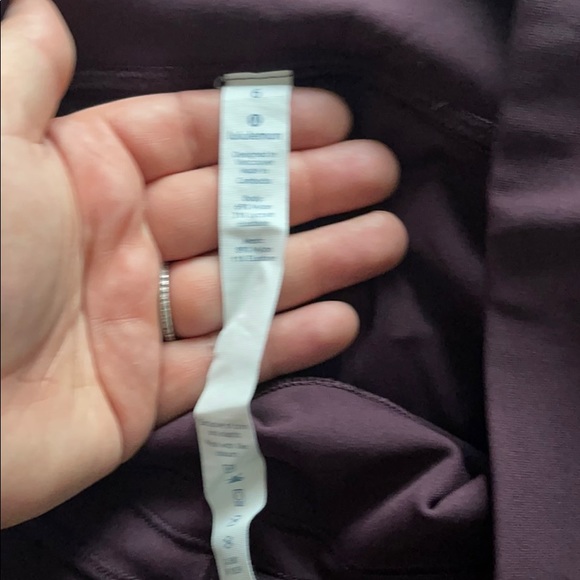 LULULEMON || Wunder Under Crops - Picture 4 of 5